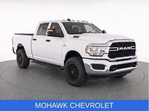 Bright White Clearcoat 2023 RAM 3500 Tradesman Crew Cab 4x4 6'4' Box