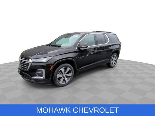 Mosaic Black Metallic 2022 Chevrolet Traverse LT Leather