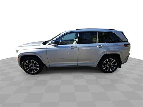 2022 Jeep Grand Cherokee Overland