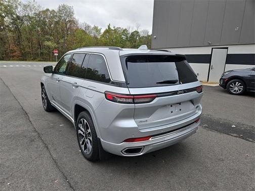 2022 Jeep Grand Cherokee Overland