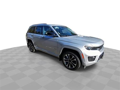 2022 Jeep Grand Cherokee Overland
