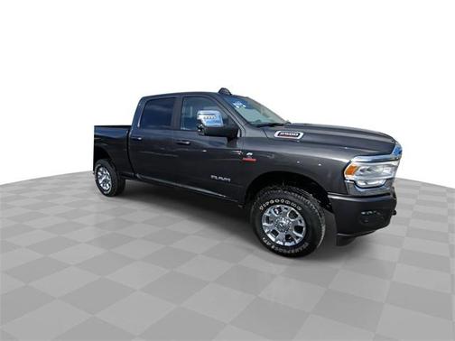 2024 RAM 2500 Laramie Crew Cab 4x4 6'4' Box