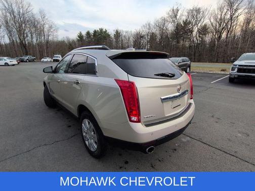 Silver Coast Metallic 2015 Cadillac SRX Luxury Collection