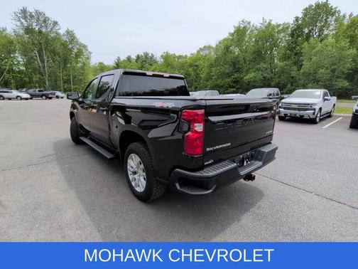 Black 2025 Chevrolet Silverado 1500 Custom