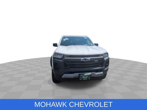 Summit White 2023 Chevrolet Colorado Trail Boss