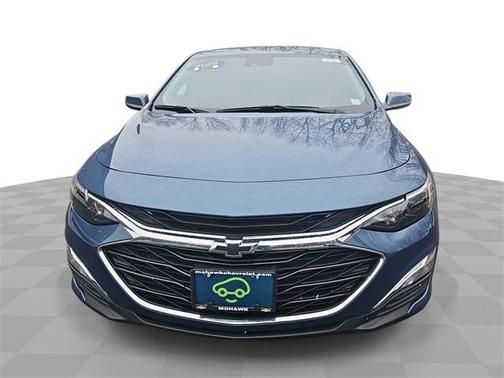 2025 Chevrolet Malibu FWD RS