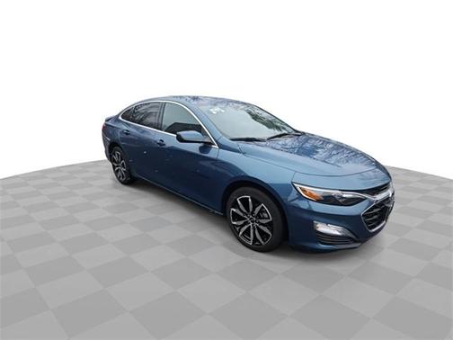 2025 Chevrolet Malibu FWD RS