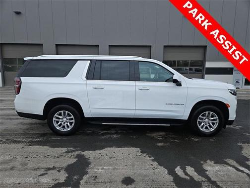 2023 Chevrolet Suburban LS