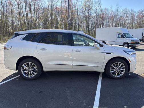 2023 Buick Enclave Avenir