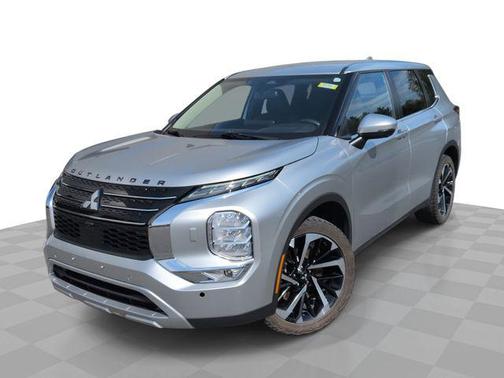 Mercury Gray Metallic 2022 Mitsubishi Outlander SE