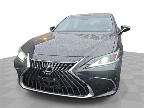 2024 Lexus ES 250 Base