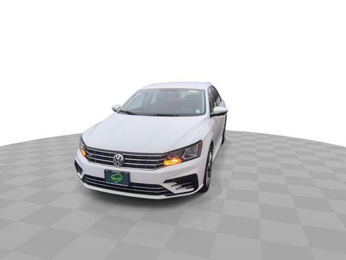 2018 Volkswagen Passat 2.0T S