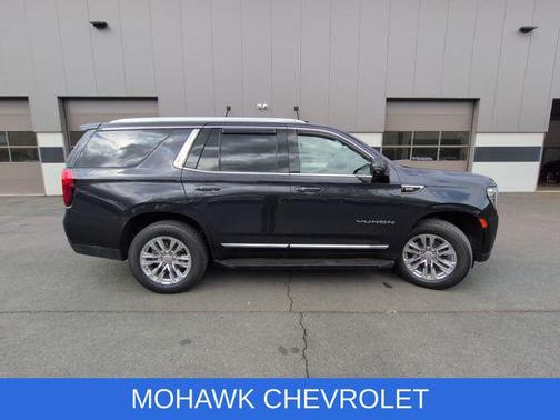 Titanium Rush Metallic 2023 GMC Yukon SLT