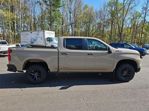 2022 Chevrolet Silverado 1500 Custom Trail Boss