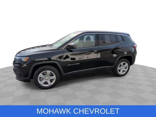Diamond Black Crystal Pearlcoat 2023 Jeep Compass Sport