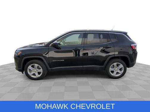 Diamond Black Crystal Pearlcoat 2023 Jeep Compass Sport