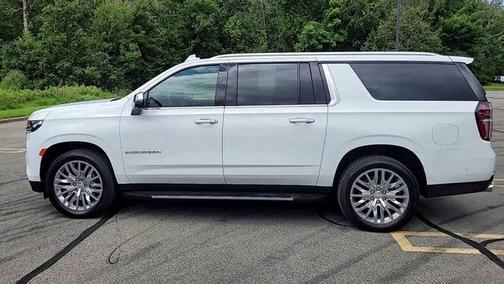 2023 Chevrolet Suburban Premier