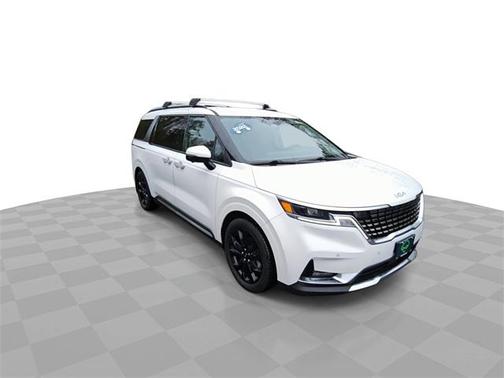 2022 Kia Carnival SX