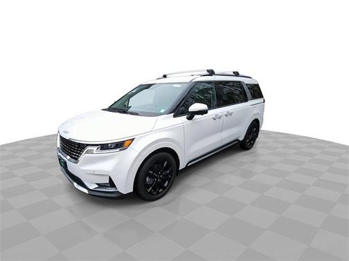 2022 Kia Carnival SX