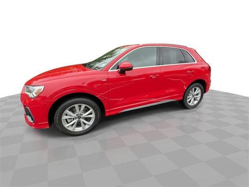 2024 Audi Q3 Premium 45 TFSI S line quattro Tiptronic