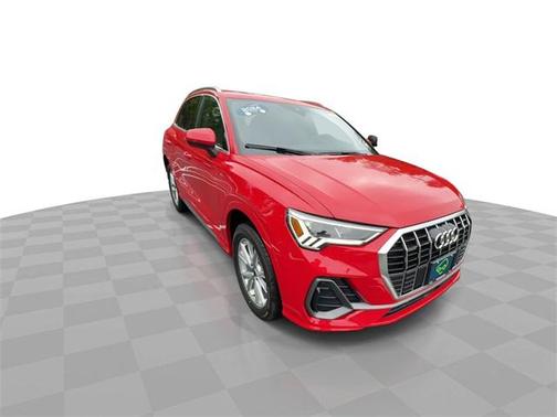 2024 Audi Q3 Premium 45 TFSI S line quattro Tiptronic