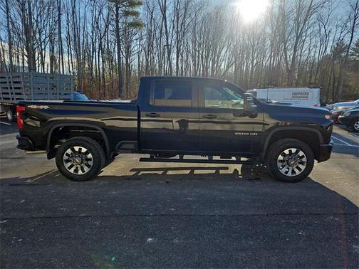 2022 Chevrolet Silverado 2500 Custom