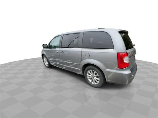 2015 Chrysler Town & Country Limited Platinum
