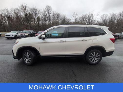 White Diamond Pearl 2019 Honda Pilot EX