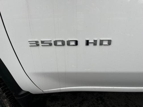 2025 Chevrolet Silverado 3500 WT