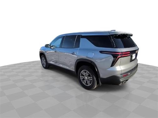 2024 Chevrolet Traverse LS