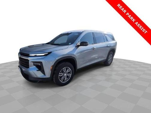 2024 Chevrolet Traverse LS