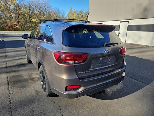 2019 Kia Sorento S