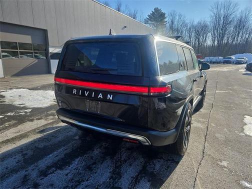 2024 Rivian R1S Adventure Dual Motor Max Pack