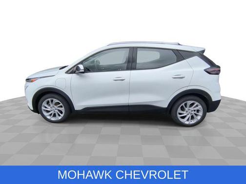 Summit White 2023 Chevrolet Bolt EUV FWD LT