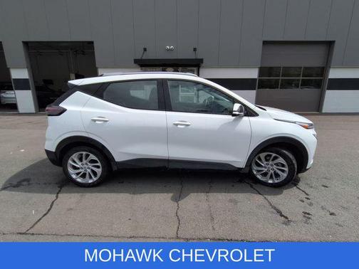 Summit White 2023 Chevrolet Bolt EUV FWD LT