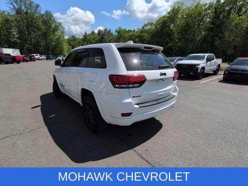 Bright White Clearcoat 2019 Jeep Grand Cherokee Altitude