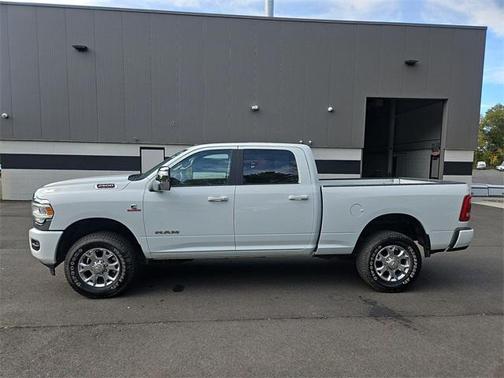 2024 RAM 2500 Laramie Crew Cab 4x4 6'4' Box