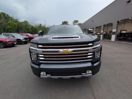 Shadow Gray Metallic 2020 Chevrolet Silverado 2500 High Country