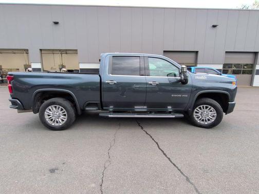 Shadow Gray Metallic 2020 Chevrolet Silverado 2500 High Country