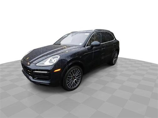 2023 Porsche Cayenne Base