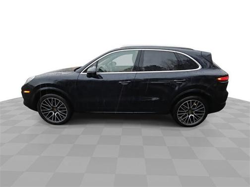 2023 Porsche Cayenne Base
