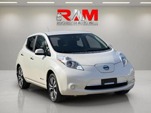 Pearl White 2016 Nissan Leaf SV
