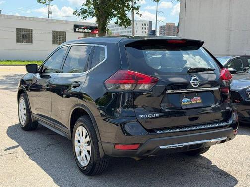 Magnetic Black 2018 Nissan Rogue S