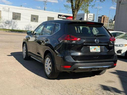 Magnetic Black 2020 Nissan Rogue S