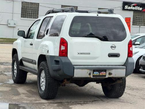 Glacier White 2014 Nissan Xterra S