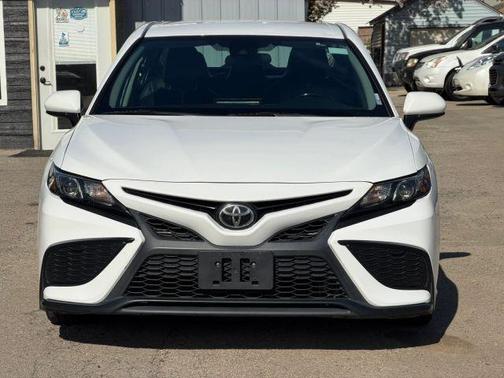 White 2021 Toyota Camry SE