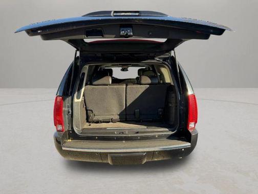 Black 2010 Cadillac Escalade Luxury