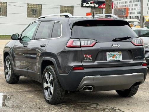 Gray 2020 Jeep Cherokee Limited