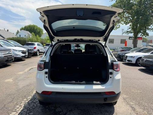 White 2020 Jeep Compass Latitude