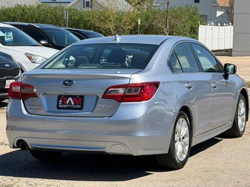 Ice Silver Metallic 2017 Subaru Legacy 2.5i Premium